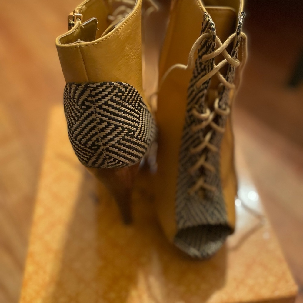 Mustard yellow tie up heels
